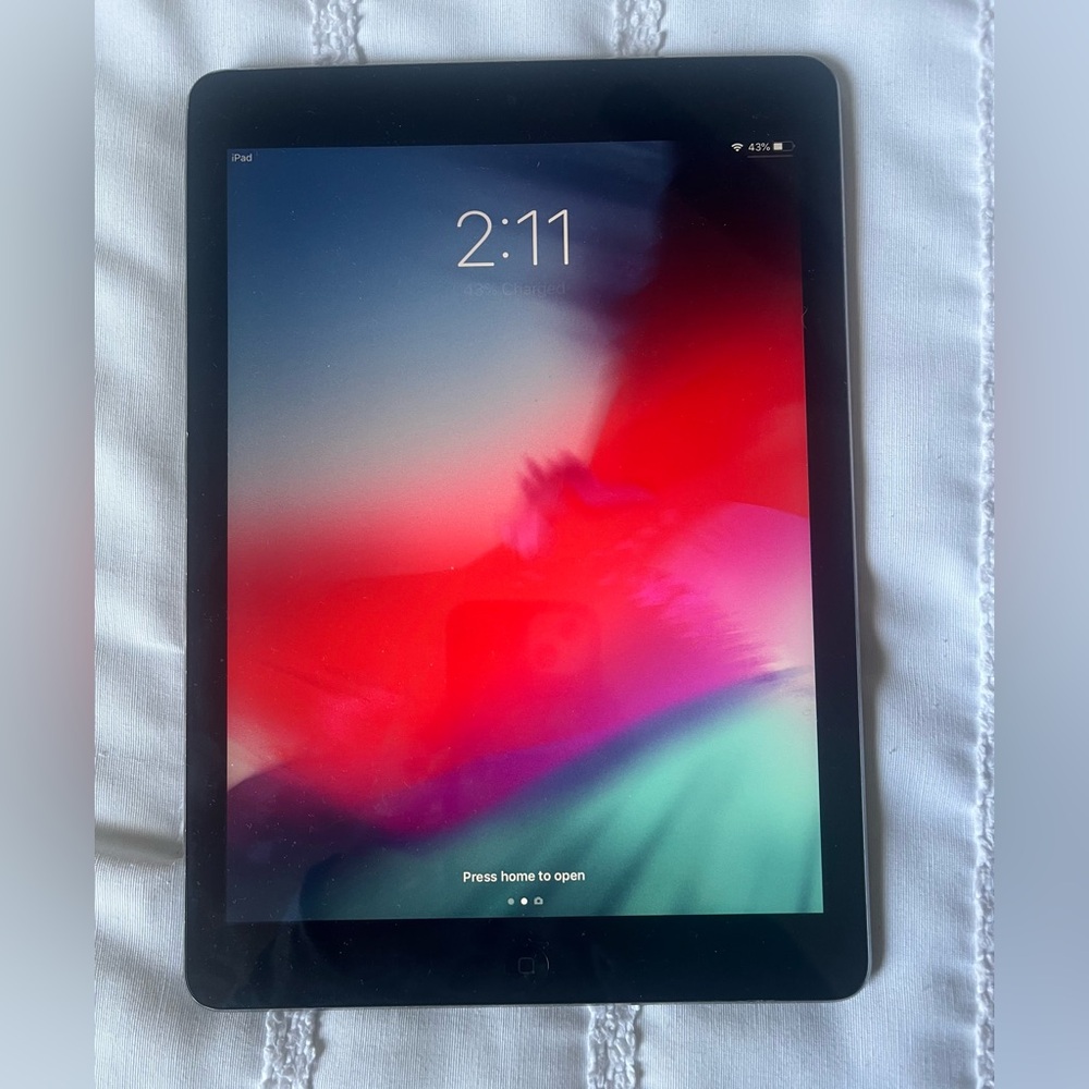 Ipad Air. Excellent condition. Two available